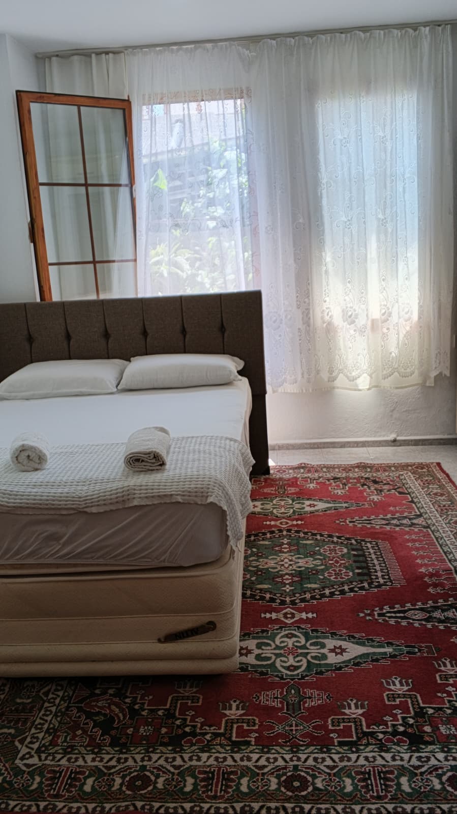 Akman Pansiyon bahçe